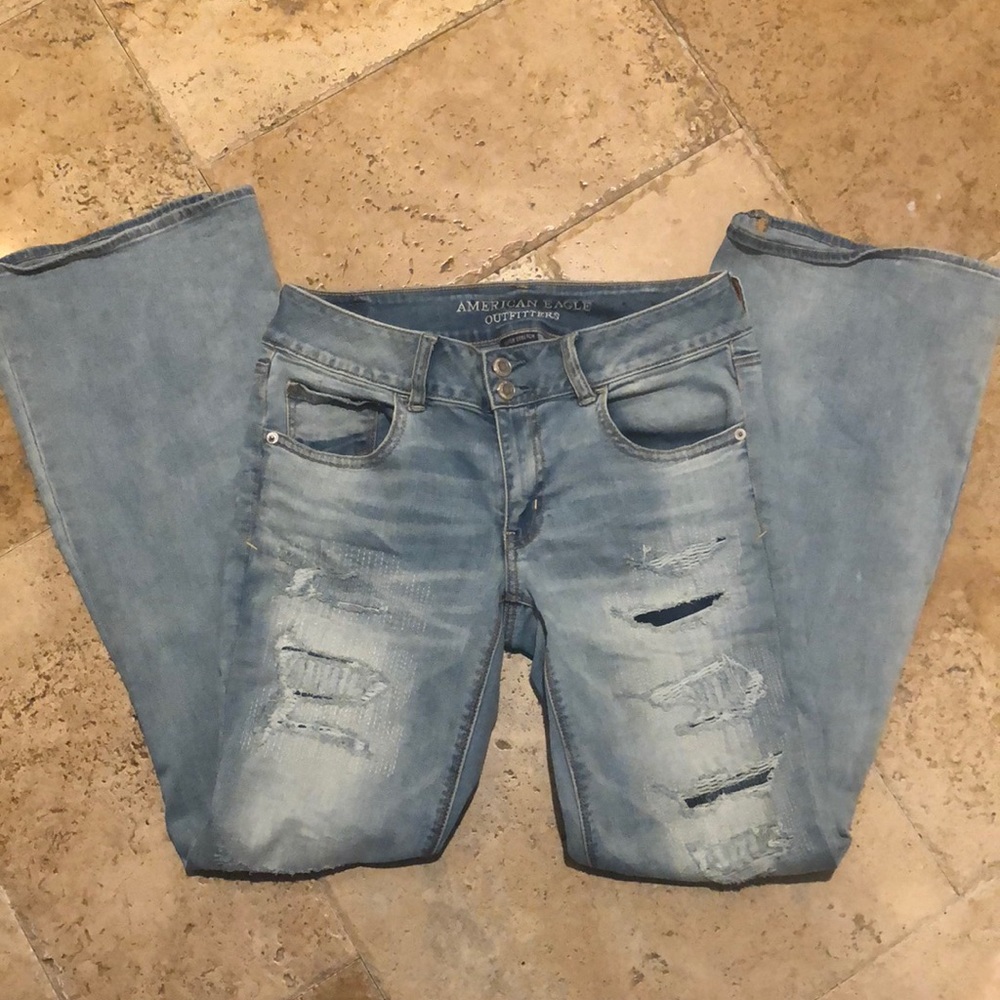 NWOT American Eagle Artist Flare Jeans